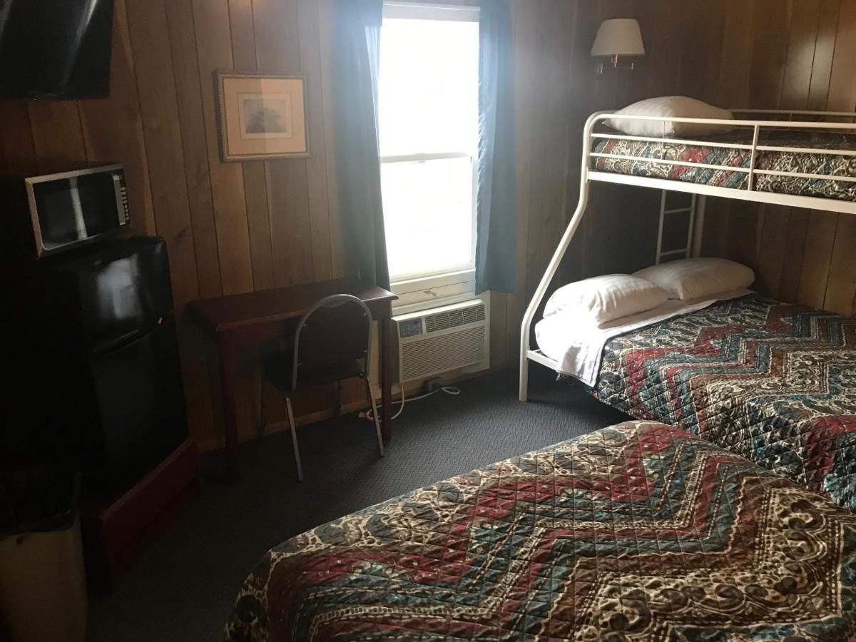 Highland Court Motel Fairmont Екстериор снимка