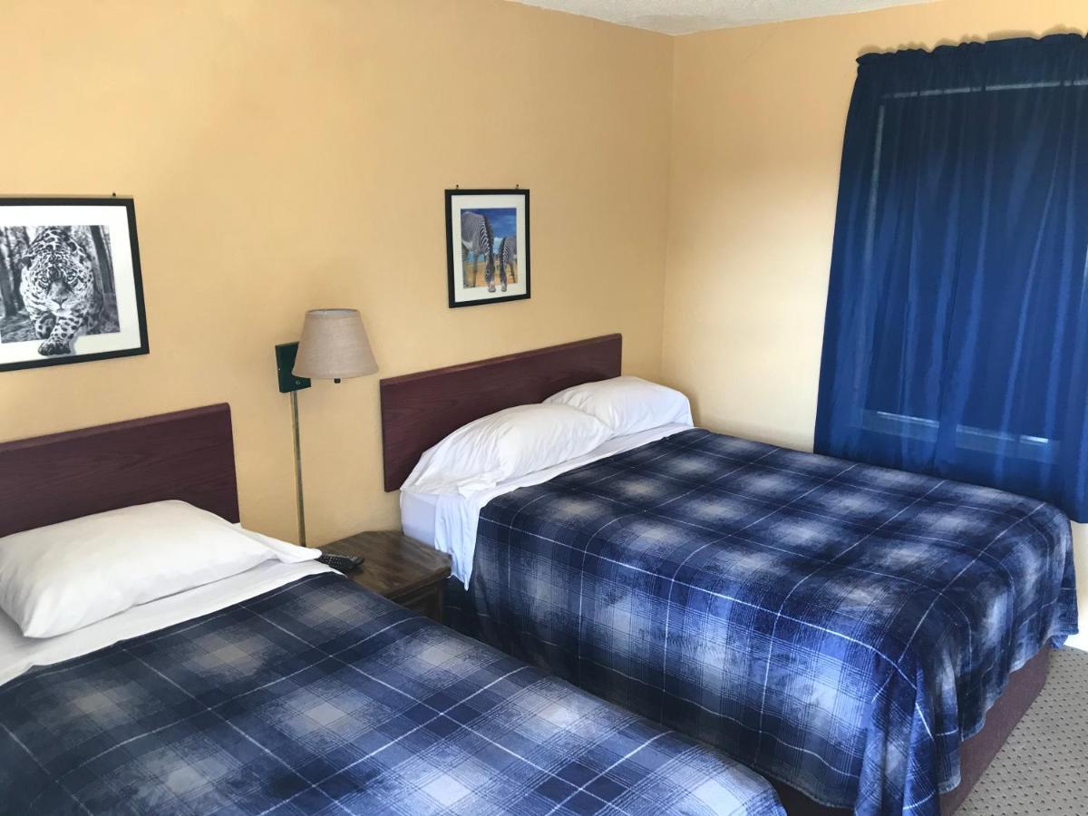 Highland Court Motel Fairmont Екстериор снимка