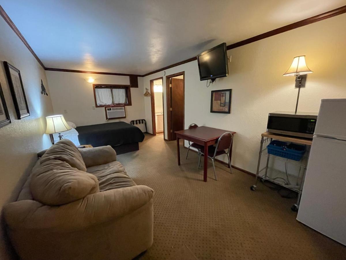 Highland Court Motel Fairmont Екстериор снимка