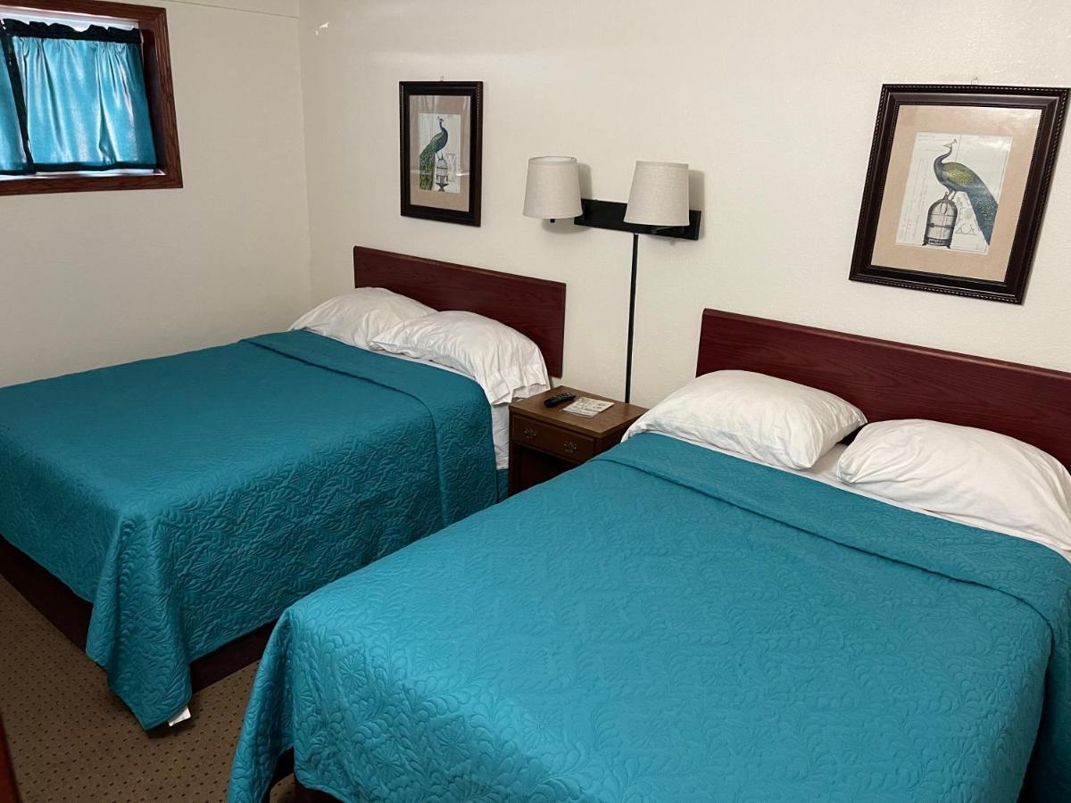 Highland Court Motel Fairmont Екстериор снимка