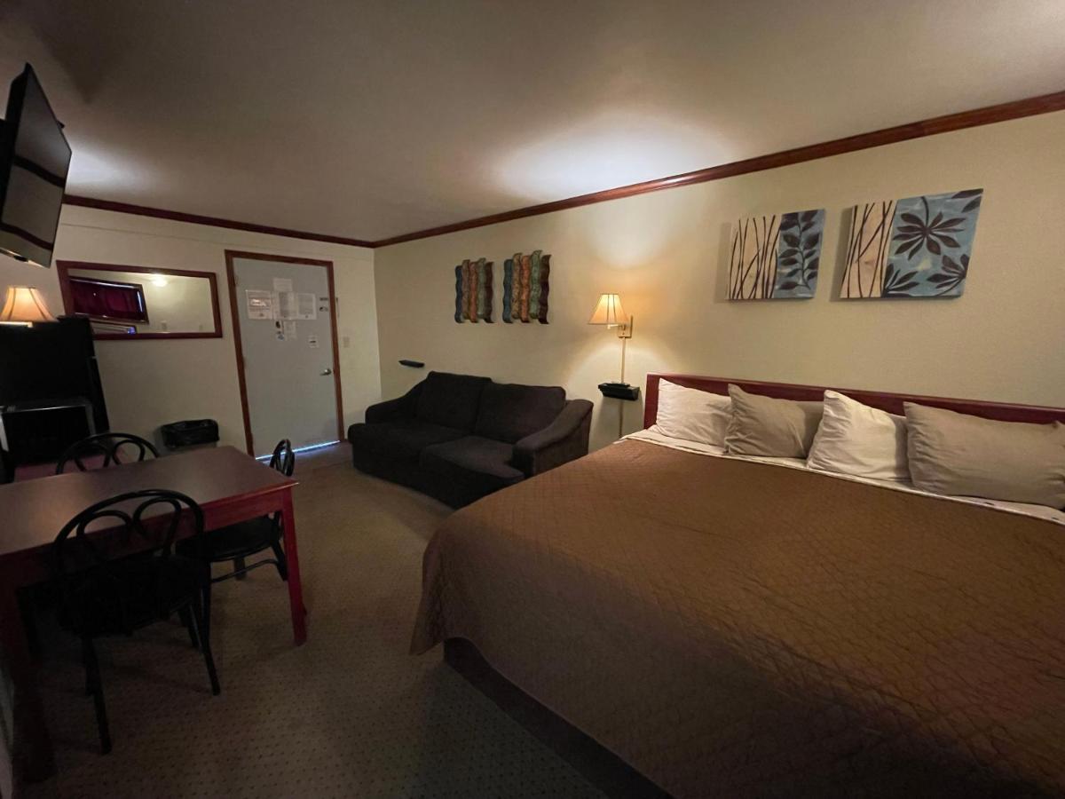 Highland Court Motel Fairmont Екстериор снимка