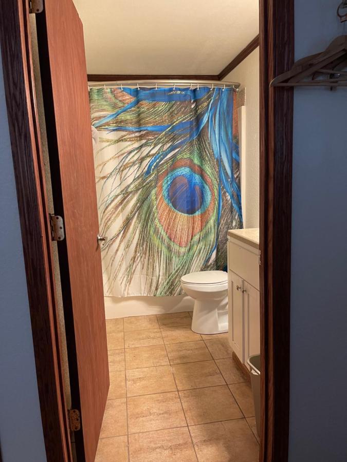 Highland Court Motel Fairmont Екстериор снимка