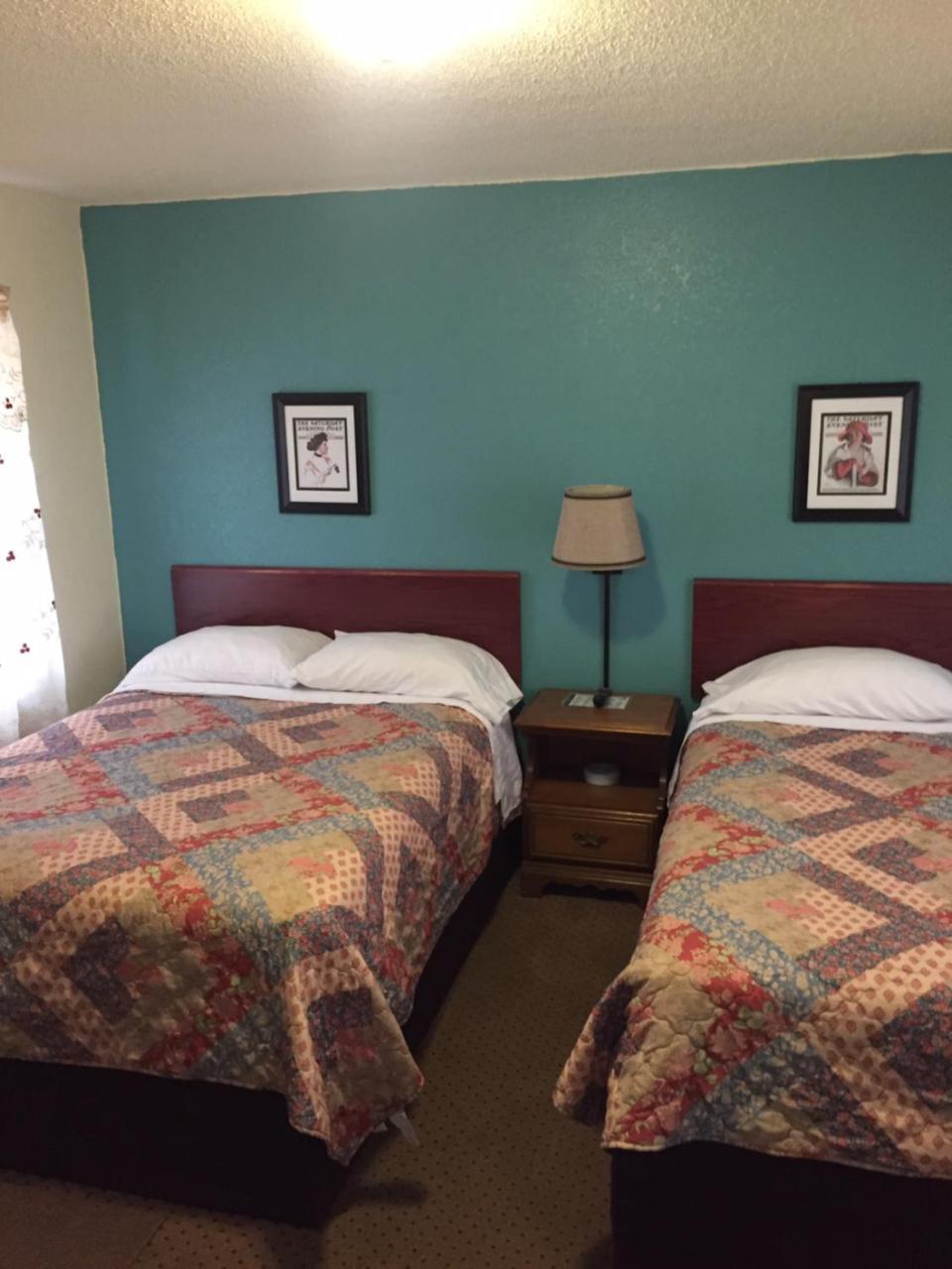 Highland Court Motel Fairmont Екстериор снимка