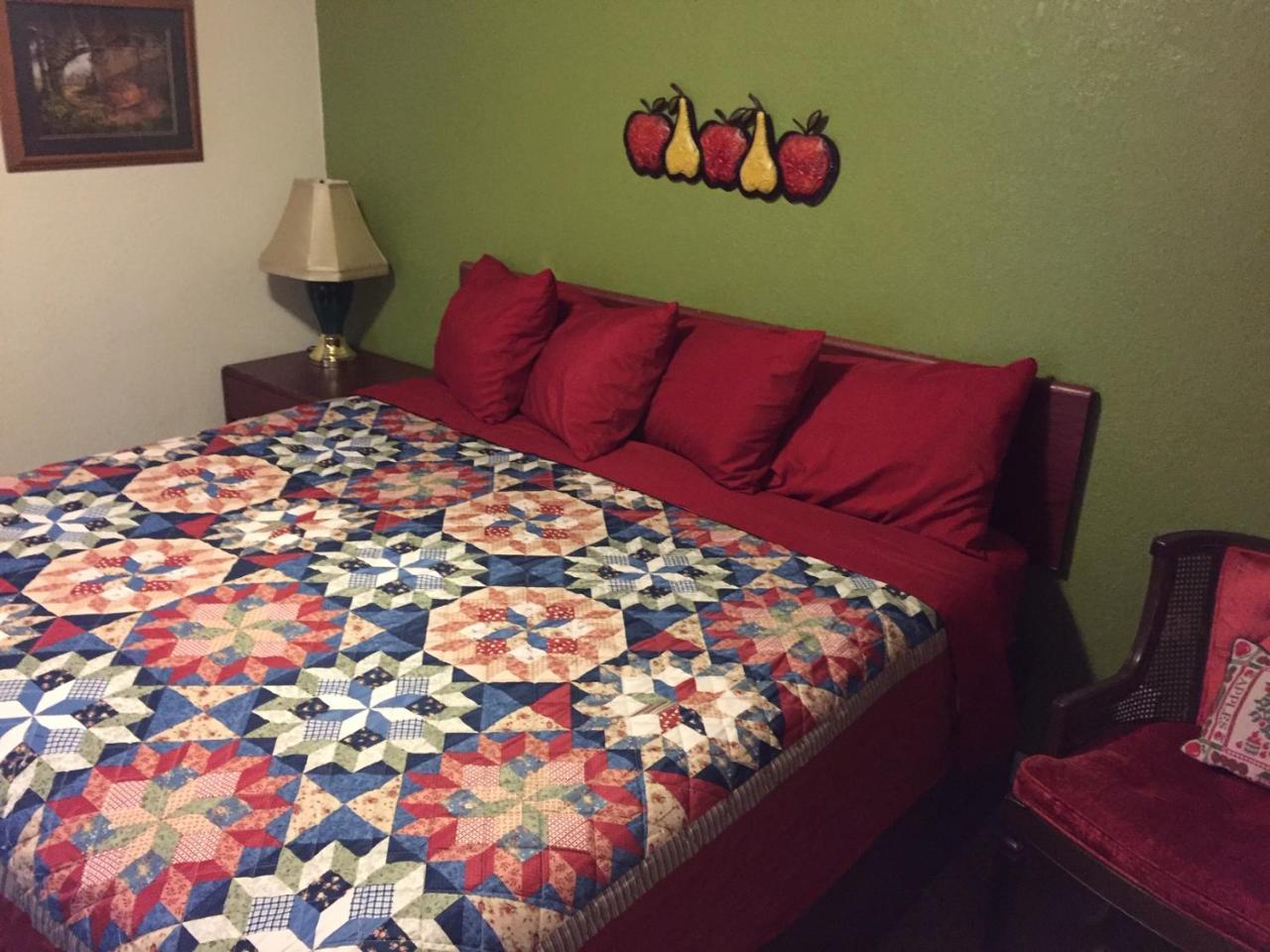 Highland Court Motel Fairmont Екстериор снимка