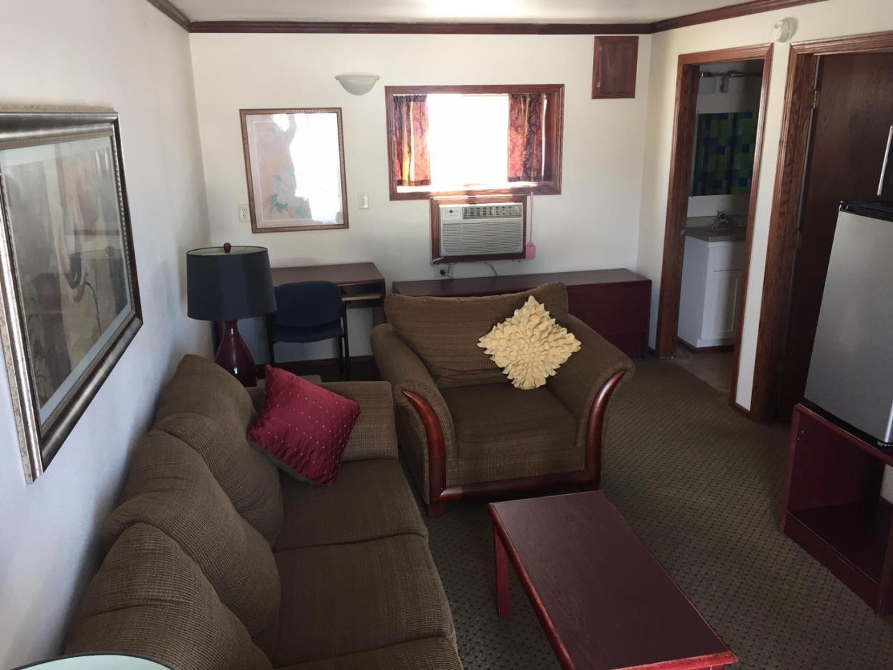 Highland Court Motel Fairmont Екстериор снимка